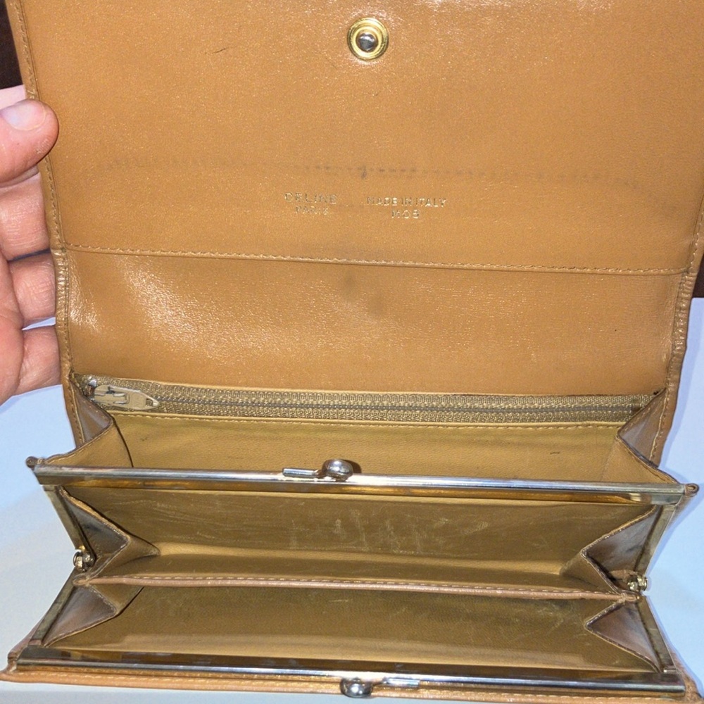 Celine vintage Kisslock monogram Wallet w/gold hardware excellent condit… - Picture 6 of 13
